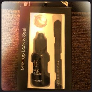 E.l.f lock and seal make up